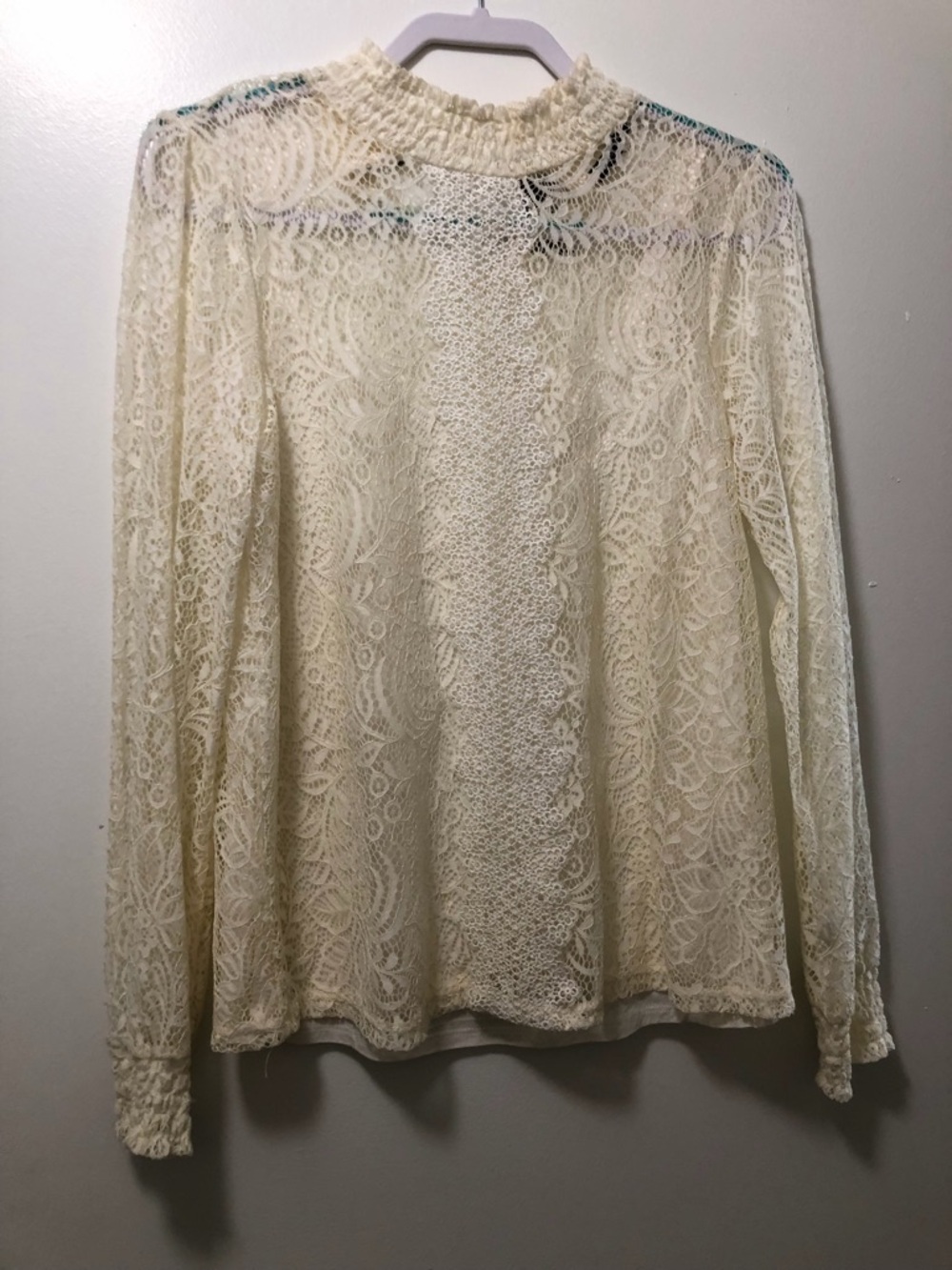 Cable & Gauge Cream Lace Long-Sleeve Ruffle Neck Blouse